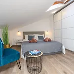 Modernes Nur 250 Meter Zum Mit Privatem Balkon, Grill, Wifi Апартаменты Пореч